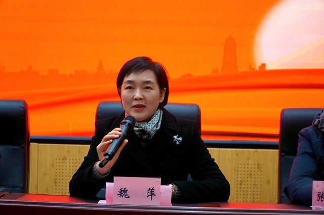 1735781945480470.jpg 我校校长魏萍讲解相关注意事项.jpg