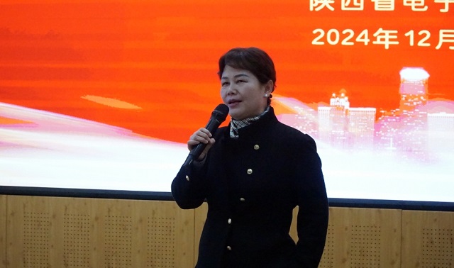 1735782123591233.png 省教科院职教研究所所长高居红作总结讲话.png