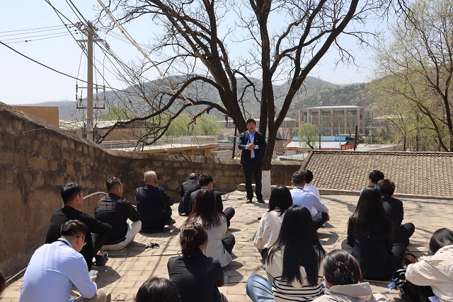 1745376405886582.jpg 党委书记顾学福作总结讲话.jpg